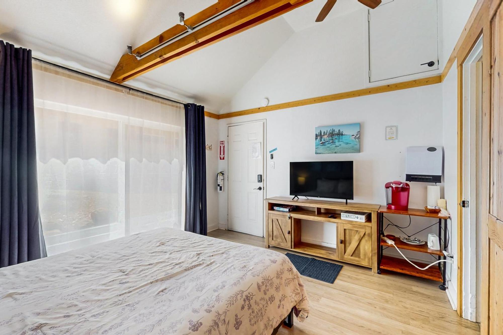 The Chalet At Kings Beach Room photo